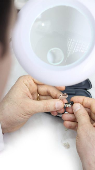 Servis aparatesh dëgjimi